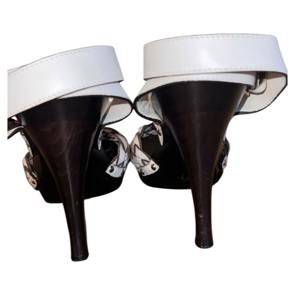 Gucci White Braided Leather Sandals with High Heel - Picture 6 of 6